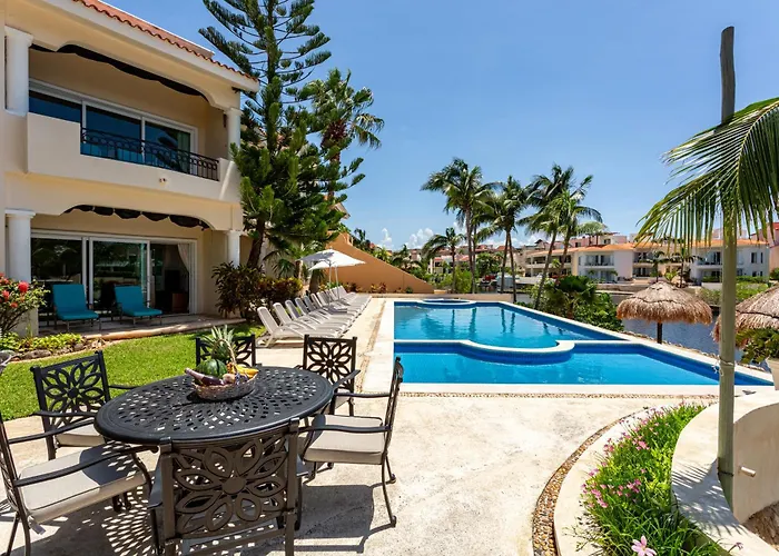 Aventuras Club Laguna Hotel